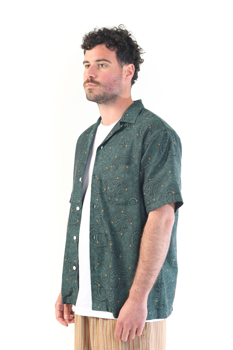 Green paisley jacqurd ss shirt Green